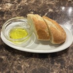 イタリアン バール ラ ファミーリア - パン