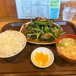 阿Q - 料理写真:ニラレバ炒め定食