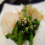 Yakiniku Yoshi - ナムルは日本風