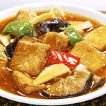 中國家庭風味燉煮炸豆腐