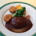 デミグラスソースハンバーグとクリームコロッケ