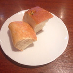 トラットリア ロマーノ - サービスのパン