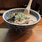 愚直 - とんこつラーメン　　950円