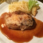 和食屋 まなめ - 肉: ポークハンバーグ チーズ焼き