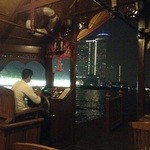 Riverside Terrace - 帰りの館船からの眺めも心地好い♪宿泊先 ヒルトンホテルが左手に見えてます♧