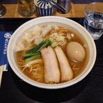 濃厚煮干そば 丸にたちばな - 雲呑のっけ　味玉をプラス 