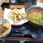 大地のうどん - 料理写真:ごぼ天うどん、バラと肉丼ミニ