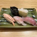 炙庵 Toyama壽司 - 富山湾五貫盛り
