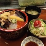 寿司処 博 - Feb, 2015　昼のちらし　1300円