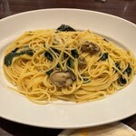 ポルケッタ - 牡蠣とほうれん草のパスタ