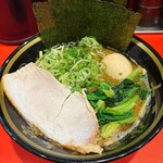 横濱家系ラーメン 十三代目野中家 - 味玉ラーメン+九条ねぎ