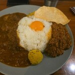 フィッシュ - チキンカレーキーマカレー2種コンボ