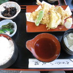 天福 - 天ぷら定食・ご飯もたっぷり