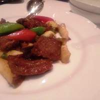 故宮 - 牛ﾌｨﾚ肉と季節野菜のXOｿｰｽ炒め小盆3,400円