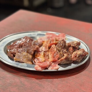 スタミナ焼肉 まるまさ_0