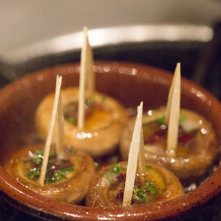 自慢のこだわりアラカルトが大充実♪ワインと愉しむ大人時間を♪