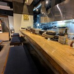 uni - 店内の様子