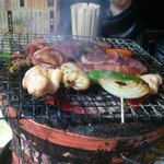 いくどん 町田駅前本店 - 肉には七輪がお似合い