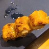 とり やまもと - 料理写真:⑦ソリレス&内腿【塩】(名古屋コーチン)
脚の付け根のピンポン玉サイズの部位、筋肉質だが脂ものり肉汁が溢れる、その脂の質が桁違いで、レアな火入で味わい深く濃厚、だが後味スッキリ、内腿は少し軟らか