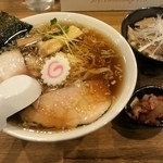 麺や なかじ - 中華そば、炙りマヨチャーシュー丼 小
