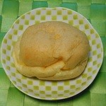 三春堂 - 三春堂特製シュークリーム