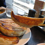 銀座天龍 - 焼き餃子　いただきます(^^♪
