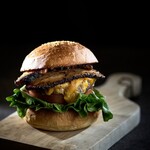 Old River Hamburgers - 料理写真:スモーキーベーコンチーズバーガー