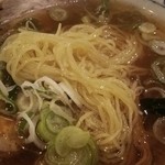 万豚記 - 麺アップ