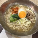 肉のヤマ牛 - 料理写真:肉屋の冷麺並
690円