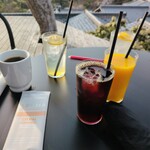 天心閣 - ホットコーヒー：無料、ハニーレモネード：330円、アイスコーヒー：220円、マンダリンオレンジジュース：440円