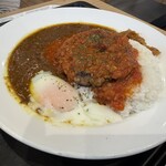松屋 - 料理写真:うまトマハンバーグ創業ビーフカレー(ライス並)