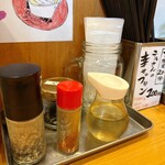 中華そば モンド - 卓上調味料