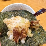 中華そば モンド - ラーメンの海苔で巻いて
