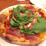 トラットリア フェデリコ - 生ハムのピザ