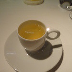 レフェルヴェソンス - 右と左で温度の違う金色烏龍茶。なぜこんなことが？！