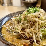 らーめん 流れ星 - 料理写真:野菜増し＋150円の破壊力が凄すぎた&hellip;汗