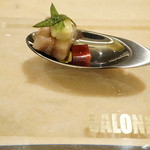 SALONE 2007 - 猪、赤すぐりのゼリー、赤玉葱のマルメラータ 　ピスタチオ、セージ、カルバチーズ、エストラゴン