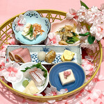 蕎麦処 いなたや - 4月28日(火)までの期間限定！花かご「桜バージョン」をお楽しみいただけます！