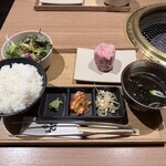 赤身肉じゃんか中目店 - 