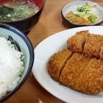 Maruchoushokudou - 定食で６００円