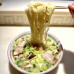 こむらさき - 鹿児島黒豚チャーシュー入りラーメン（普）