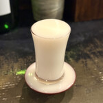 柳小路 TAKA - ・極寒仕込み にごり酒 グラス 700円/税抜
(岡本本家／滋賀県犬上郡)