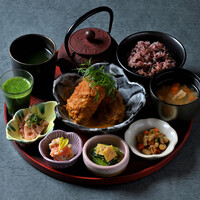 料理メニュー : 地下食堂mogura - 梅田/食堂 | 食べログ