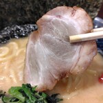 ゴル麺。 - 醬油豚骨 並950円