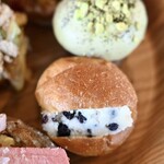 amam dacotan - カレンツラムレーズンの塩バターサンド