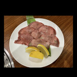 炭火焼肉 牛和鹿 - 
