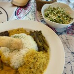 スリランカレストラン＆カフェ LAMP - 魚カレー、サラダ、スリランカミルクティー、デザートがセットで、1800円✨