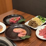 焼肉 山河 - 