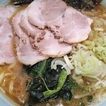 家家家 - チャーシューメン、薬味ネギ