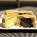 あじまん本舗 - 料理写真:「アーモンドチョコ」（120円）、「カスタードクリーム」（120円）